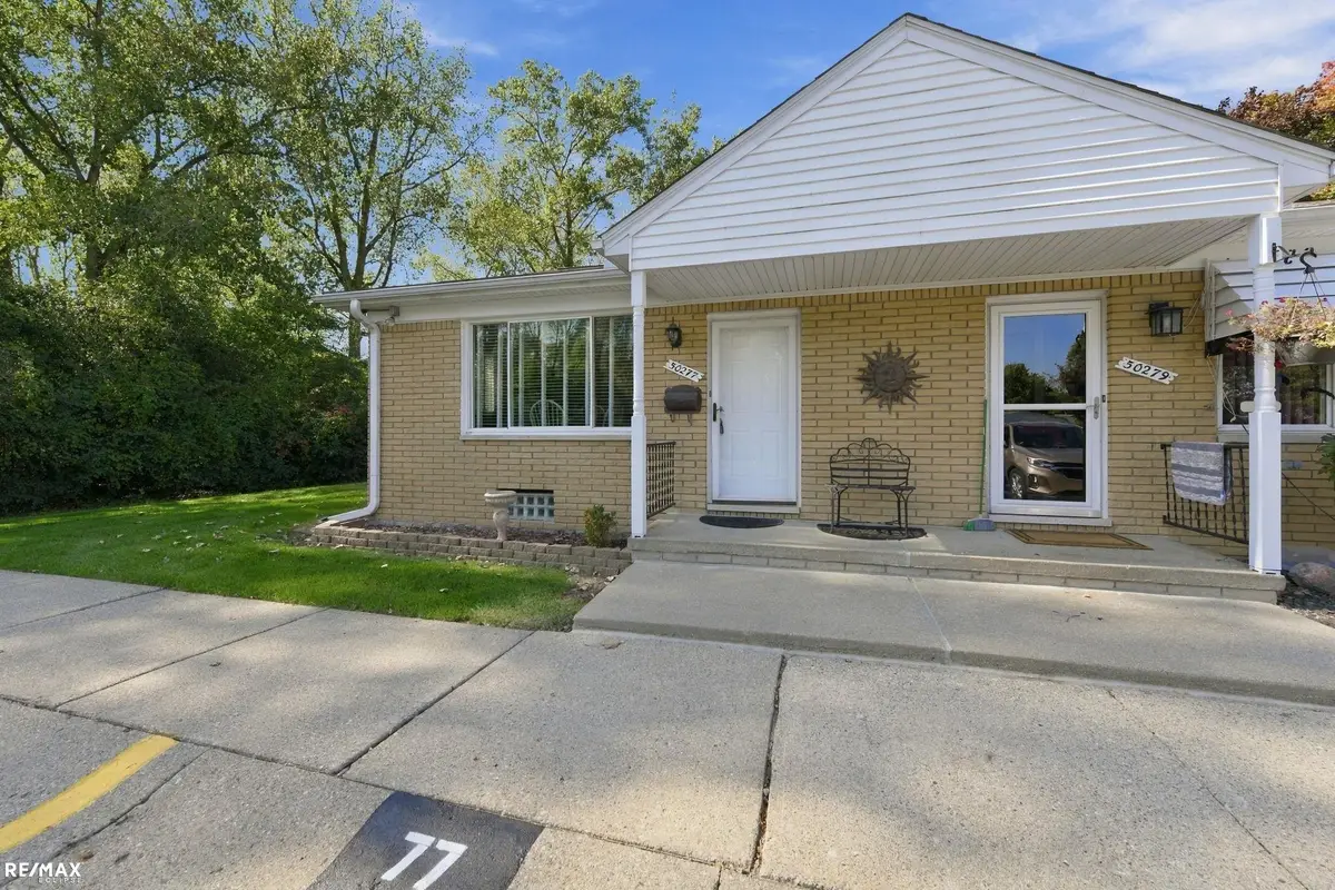50277 Helfer BLVD, Wixom, MI 48393 - #1