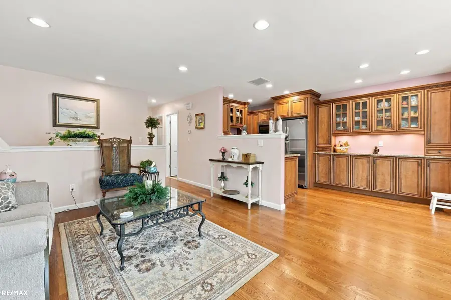 50277 Helfer BLVD, Wixom, MI 48393 - #3