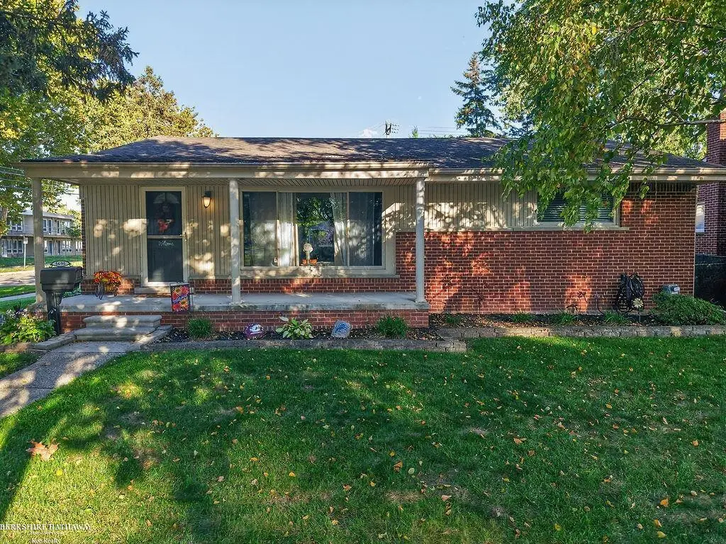 5696 Hartlein DR, Warren, MI 48092 - #1