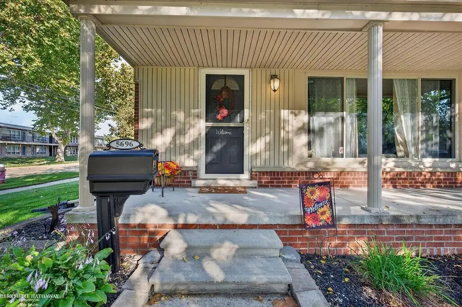5696 Hartlein DR, Warren, MI 48092 - #2