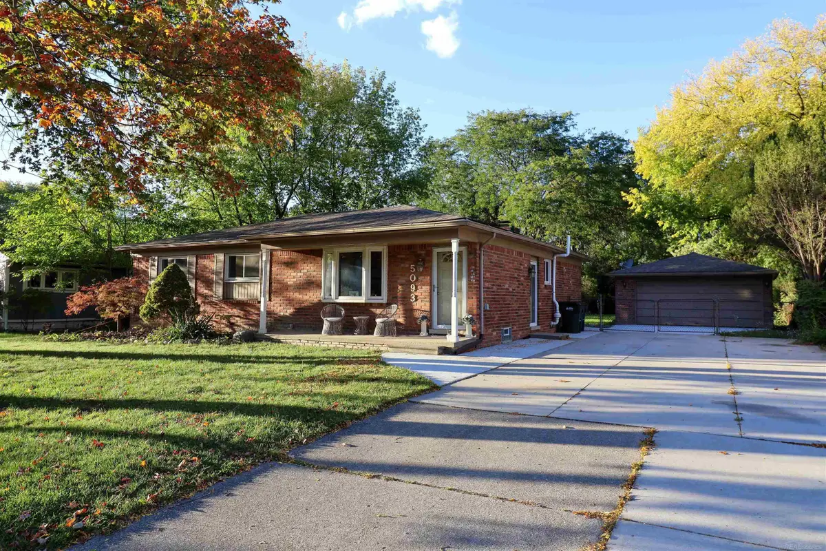 5093 Northlawn DR, Sterling Heights, MI 48310 - #1