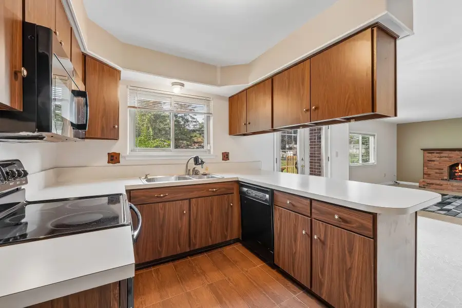 5153 Hale DR, Troy, MI 48085 - #3