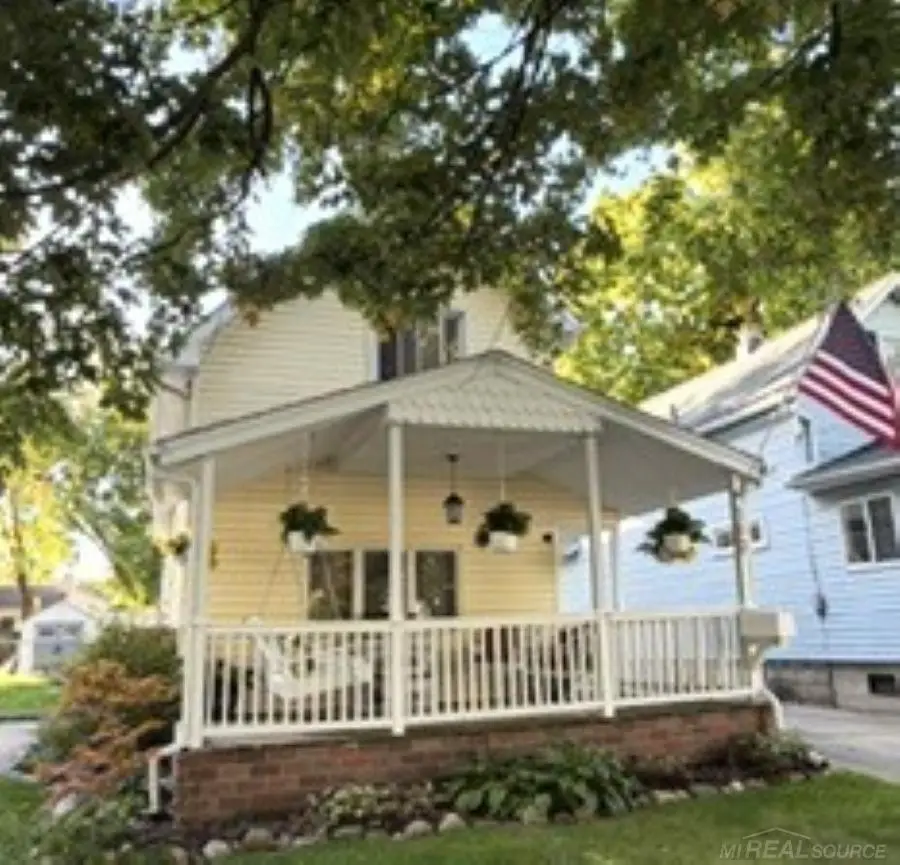 102 Smith ST, Mount Clemens, MI 48043 - #1