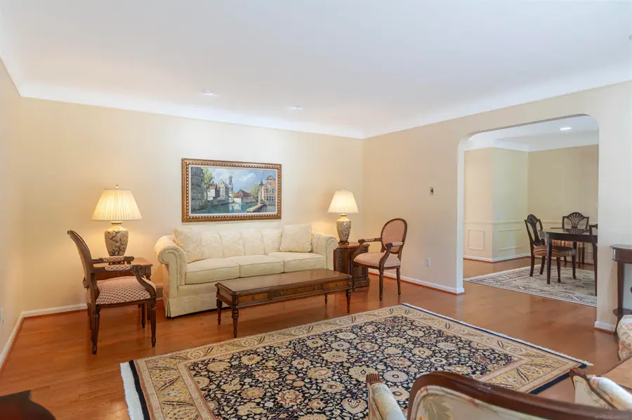 7 Belle Meade RD, Village Of Grosse Pointe Shores, MI 48236 - #3