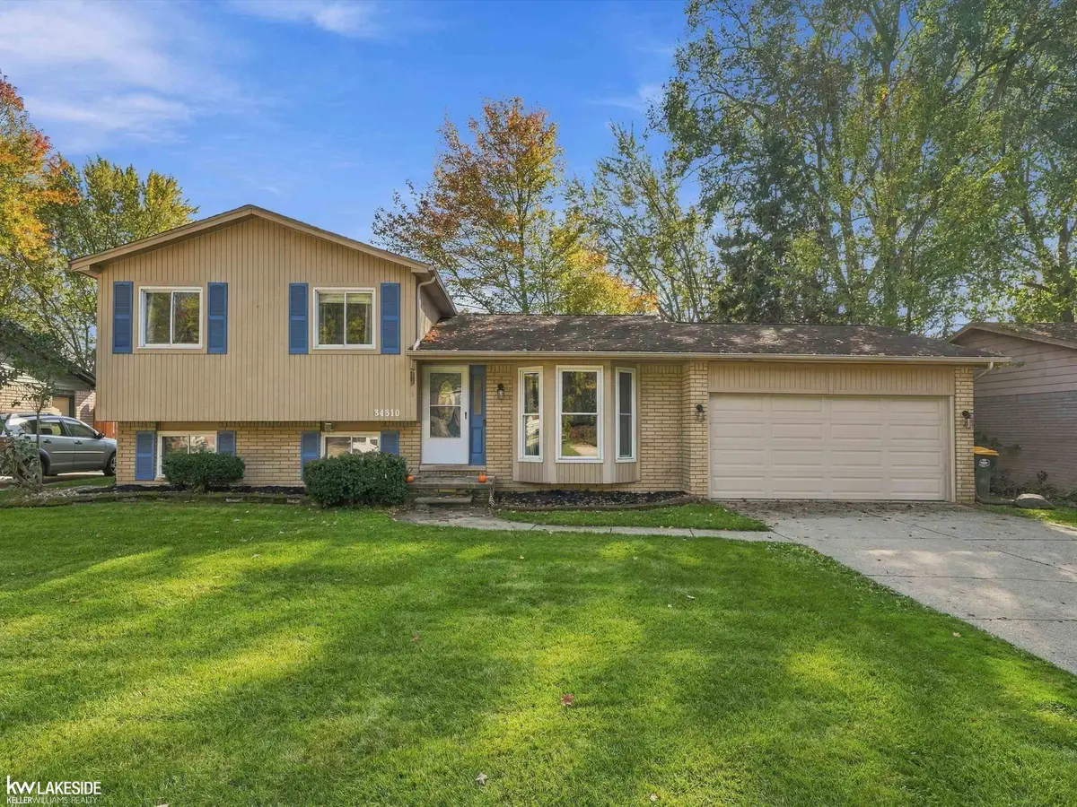 34310 LAKEWOOD DR, Chesterfield, MI 48047 - #1