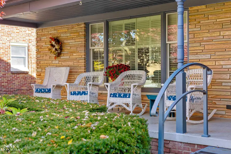 20130 Fairway DR, Grosse Pointe Woods, MI 48236 - #3