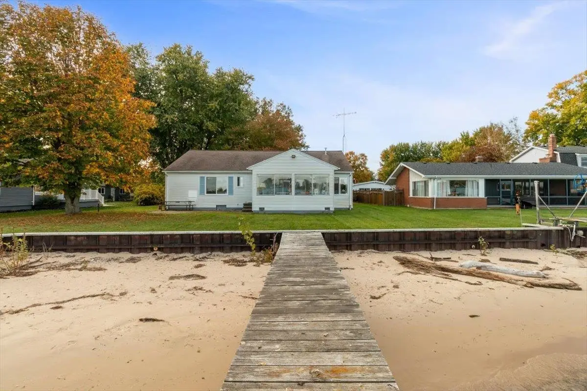 8217 river RD, Cottrellville, MI 48039 - #1