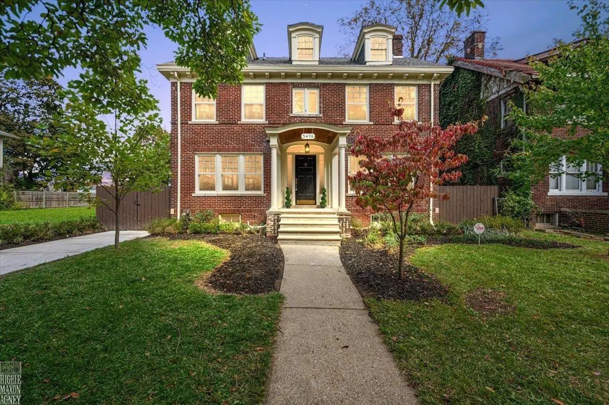 3496 Burns ST, Detroit, MI 48214 - #1