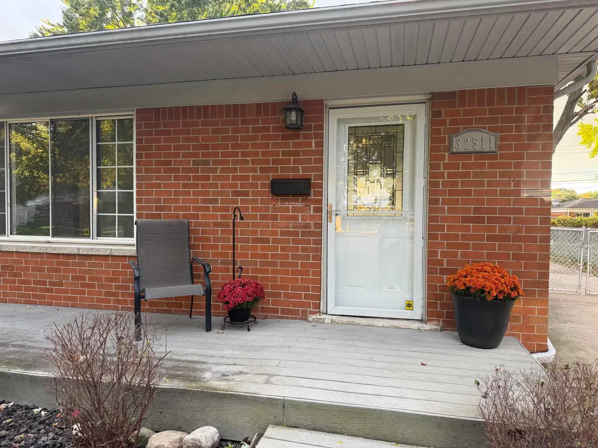 32511 Eiffel Ave AVE, Warren, MI 48088 - #1