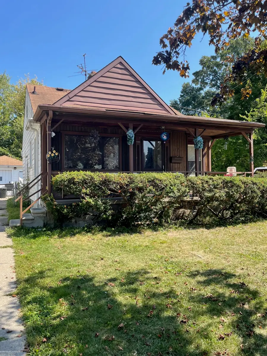 5570 Farmbrook ST, Detroit, MI 48224 - #2