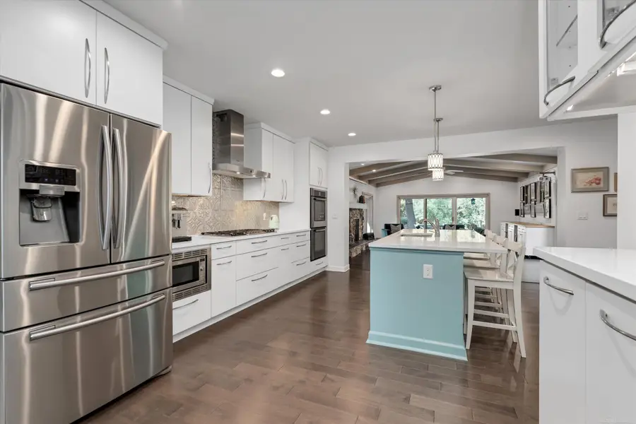 32205 Eastlady DR, Beverly Hills, MI 48025 - #2