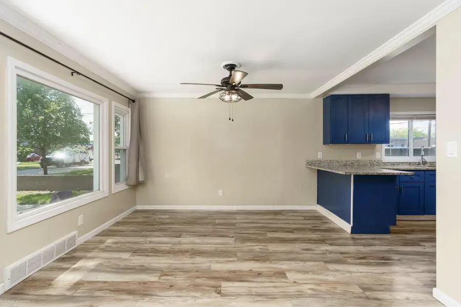 21525 Brys DR, Saint Clair Shores, MI 48080 - #2