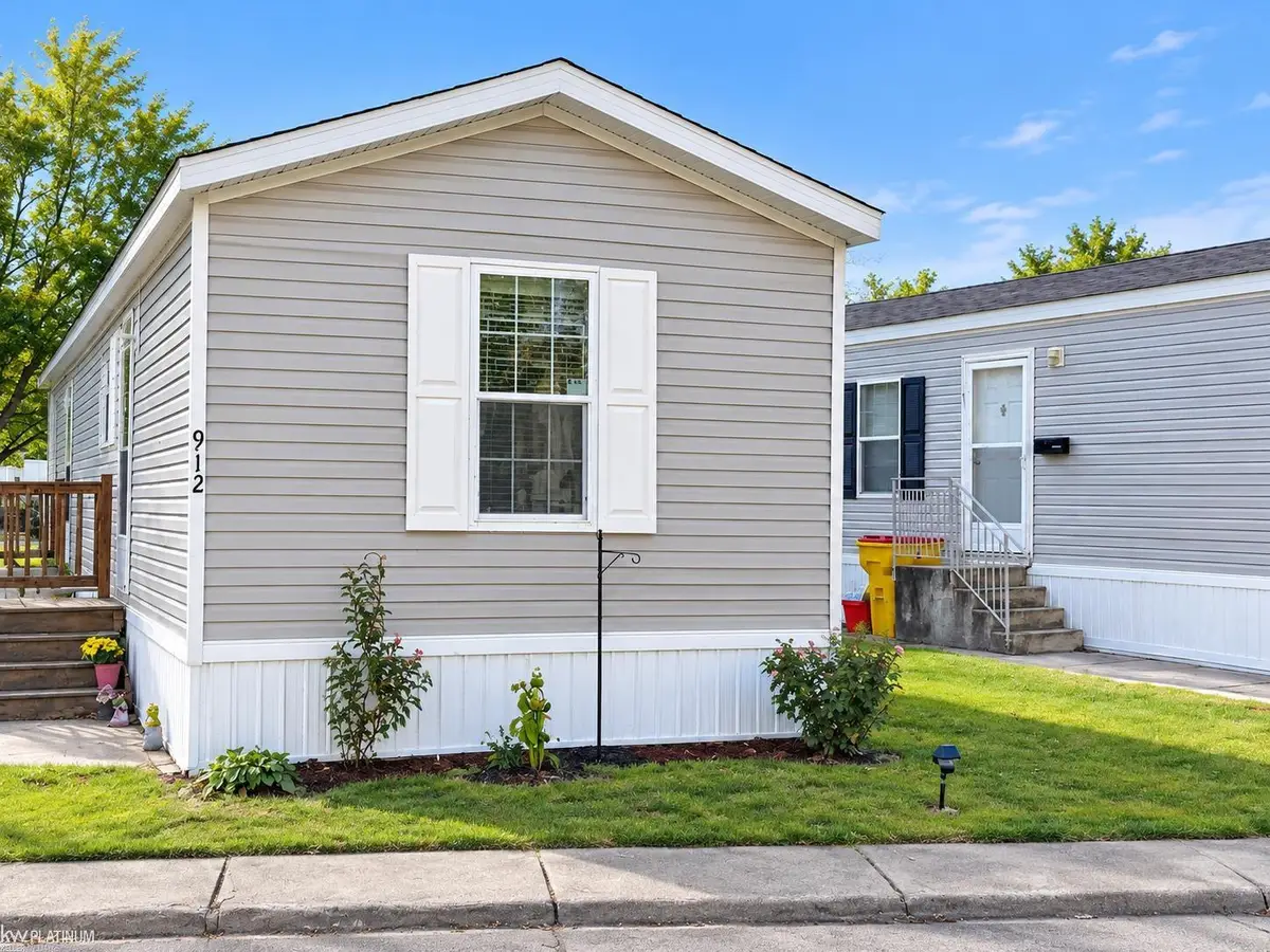 912 Cour Retta, Warren, MI 48091 - #1