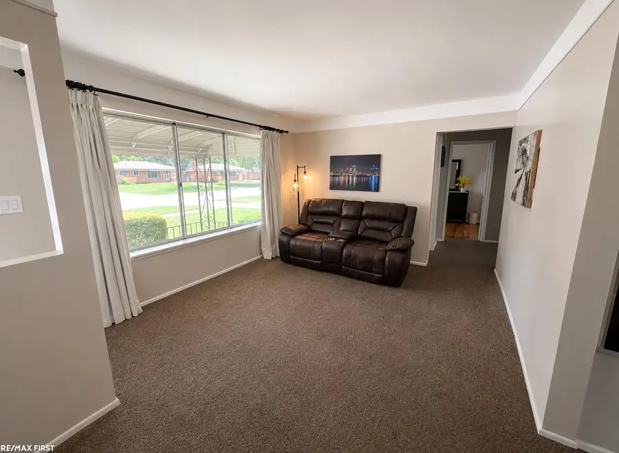 11652 Frazho RD, Warren, MI 48089 - #2