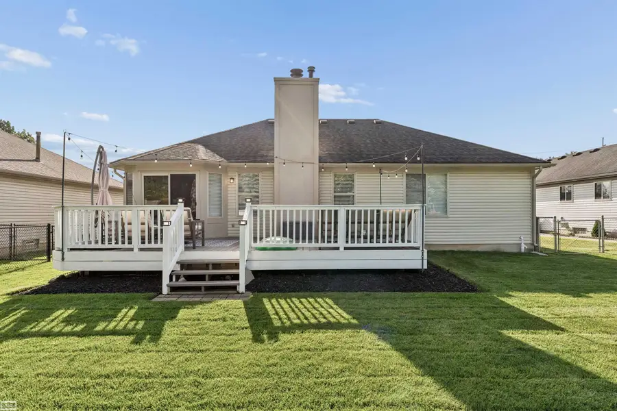 46671 Oak Pointe DR, Macomb, MI 48042 - #2