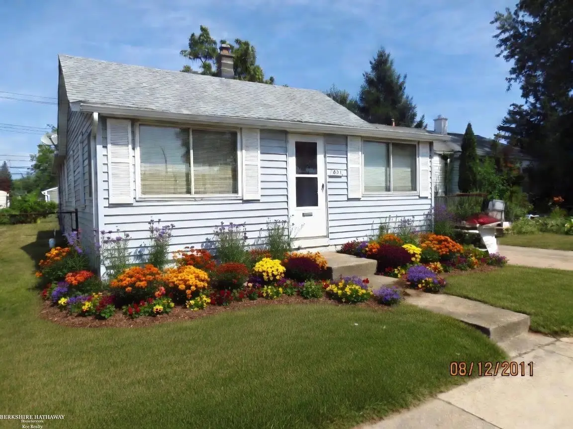 831 E Guthrie AVE, Madison Heights, MI 48071 - #1