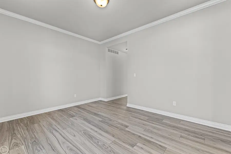 539 Tullamore CIR, Oxford, MI 48371 - #2