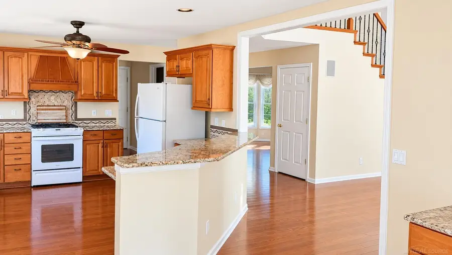 19750 Mount Vernon DR, Macomb, MI 48044 - #2