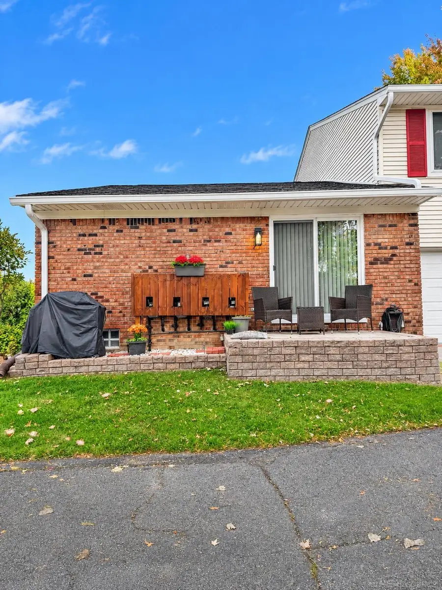 51180 S Foster RD, Chesterfield, MI 48047 - #2
