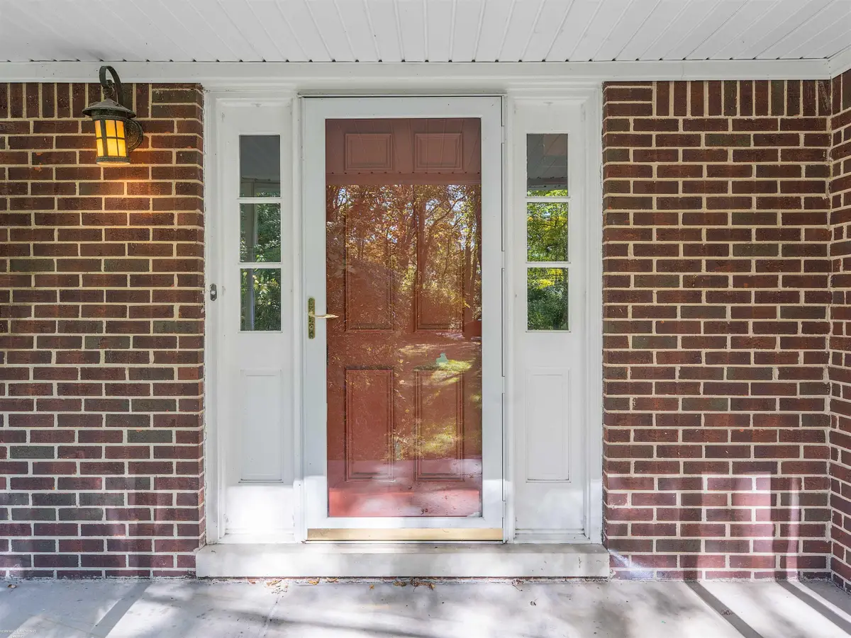 543 E Gunn RD, Rochester, MI 48306 - #1