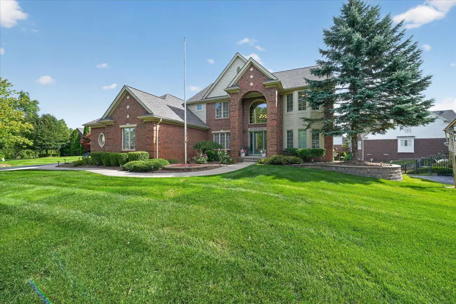 4487 Boxwood CT, Rochester, MI 48306 - #3