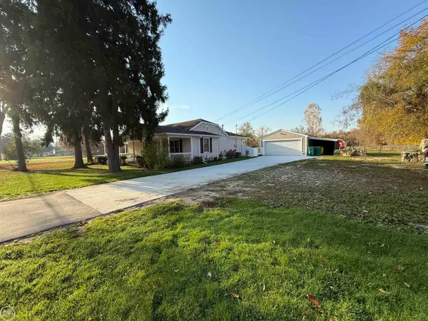 52601 Base ST, NewBaltimore, MI 48047