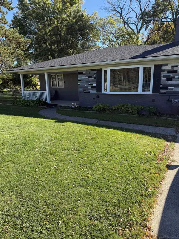 36290 Moravian DR, ClintonTownship, MI 48035