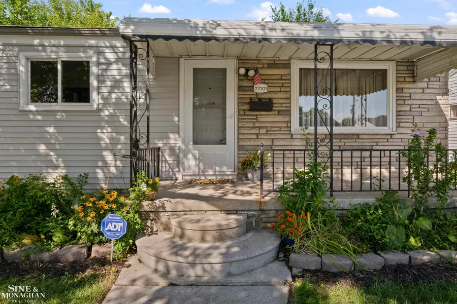 22101 Masch AVE, Warren, MI 48091 - #2