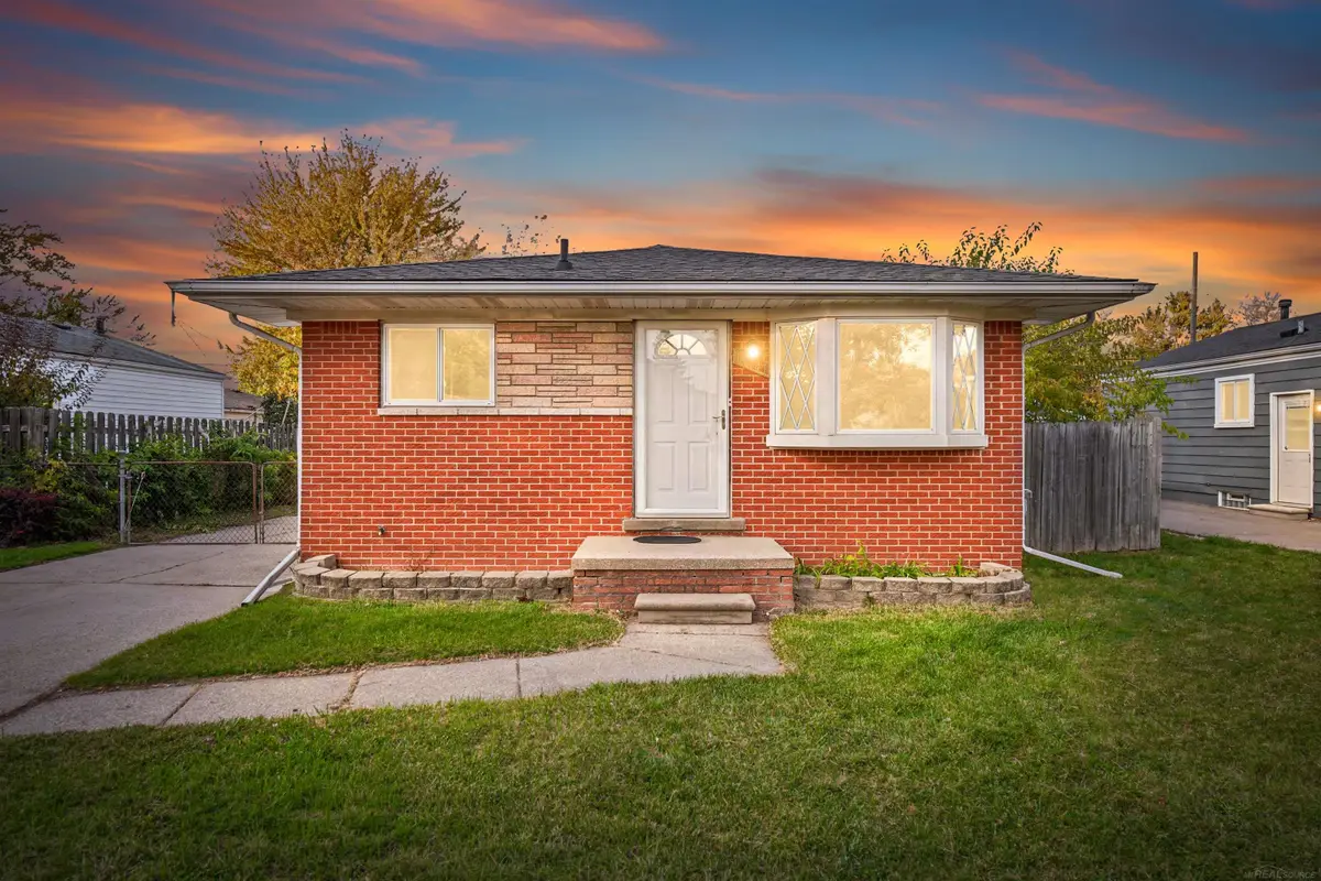 19741 Broadacres St ST, Clinton Township, MI 48035 - #1