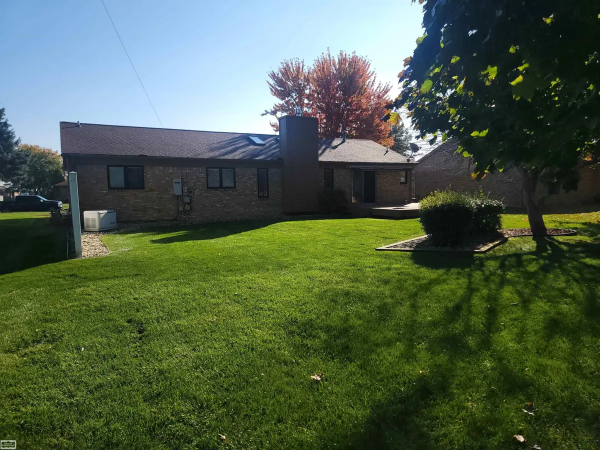 39029 Clearview ST, Harrison Township, MI 48045 - #1