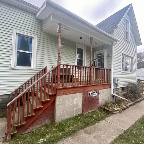 217 Tenth ST, Manistee, MI 49660