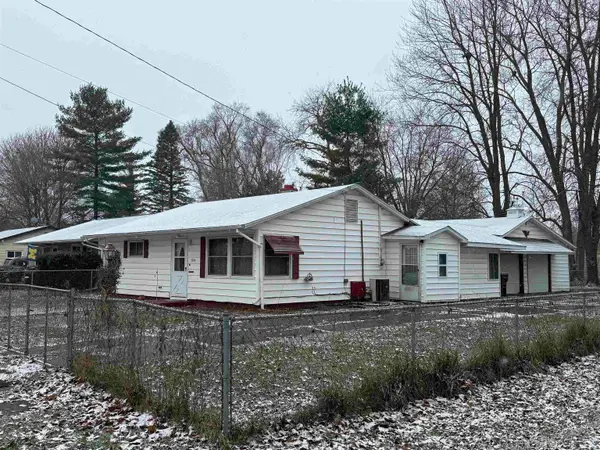 704 Isham ST, Owosso, MI 48867
