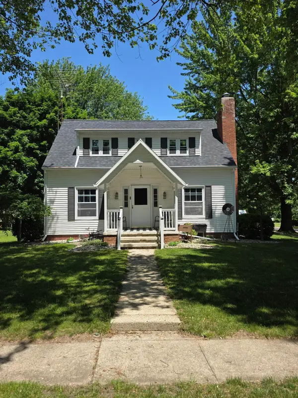 300 Brady ST, Chesaning, MI 48616