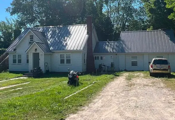 6593 FRANKFORT HWY, Beulah, MI 49617