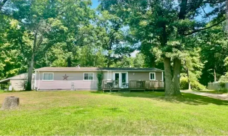 654 W Isabella RD, Midland, MI 48640 - #2