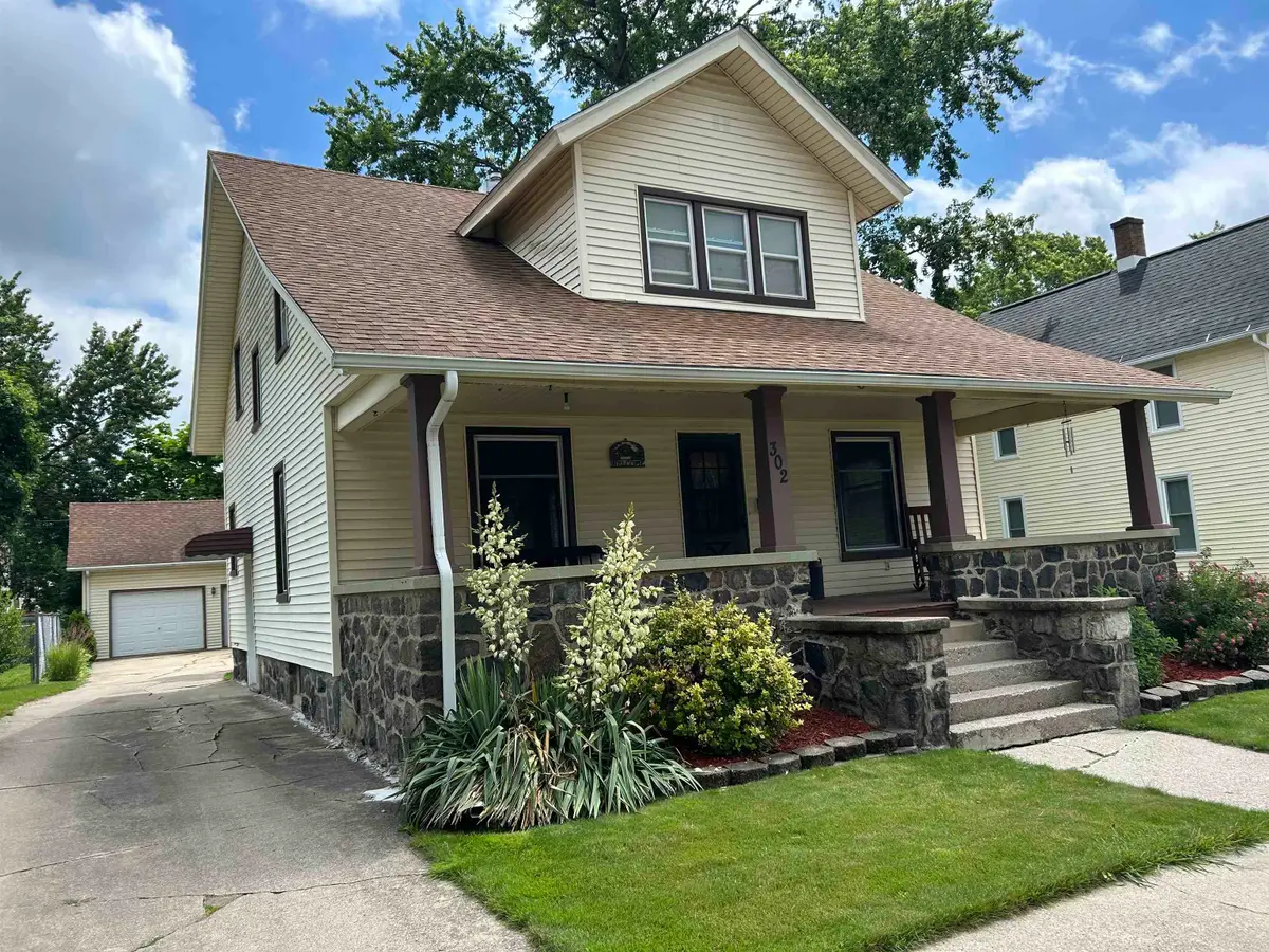 302 N Mackinaw ST, Durand, MI 48429 - #1