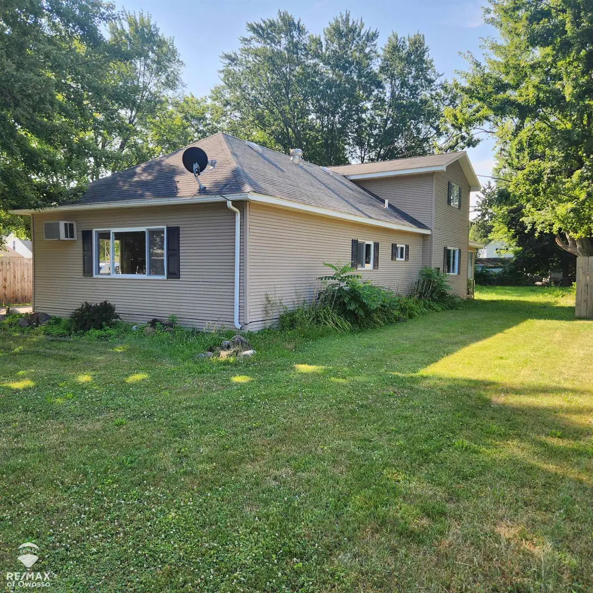 129 W Walnut ST, Saint Charles, MI 48655 - #1