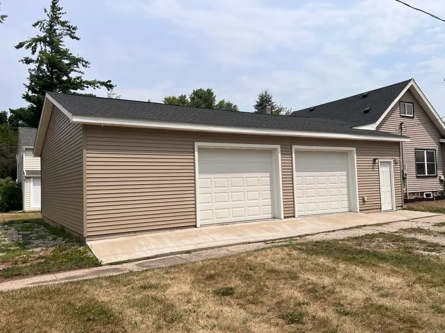 302 W Polly ST, Perry, MI 48872 - #2