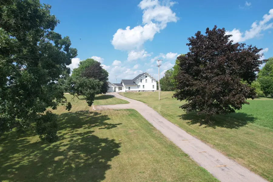 5821 Cole RD, Bancroft, MI 48414 - #2