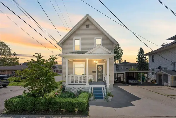 215 W Williams, Owosso, MI 48867