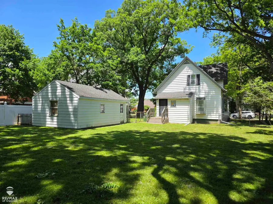 709 Lee ST, Owosso, MI 48867 - #3