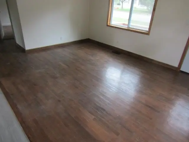 815 Woodlawn AVE, Owosso, MI 48867 - #3