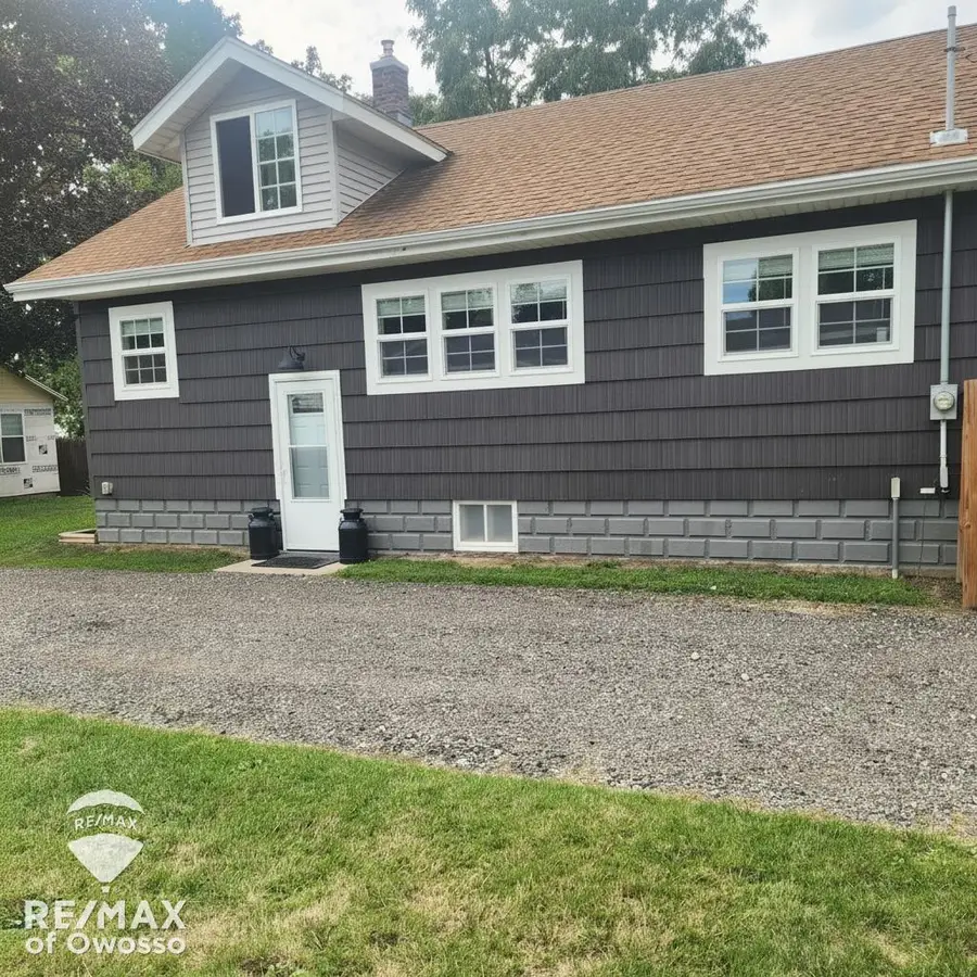 809 Ryan ST, Owosso, MI 48867 - #3