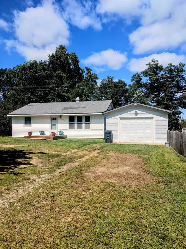 12416 Silver Lake RD, Byron, MI 48418