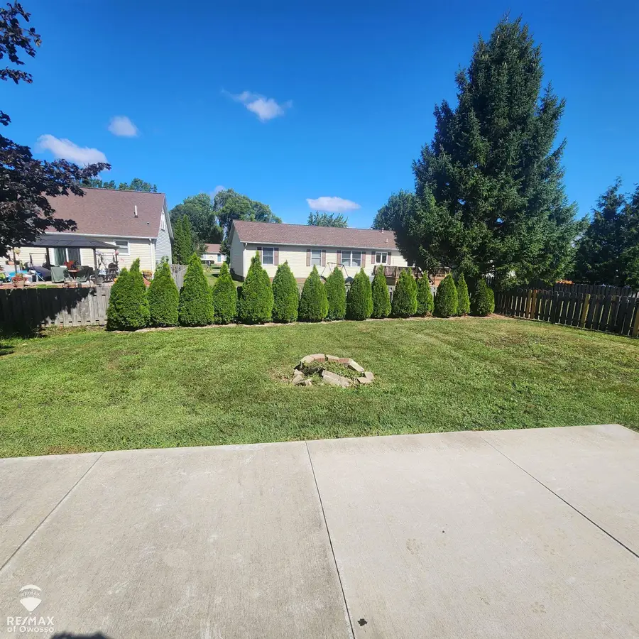 21717 Hawthorn CT, Macomb, MI 48404 - #3