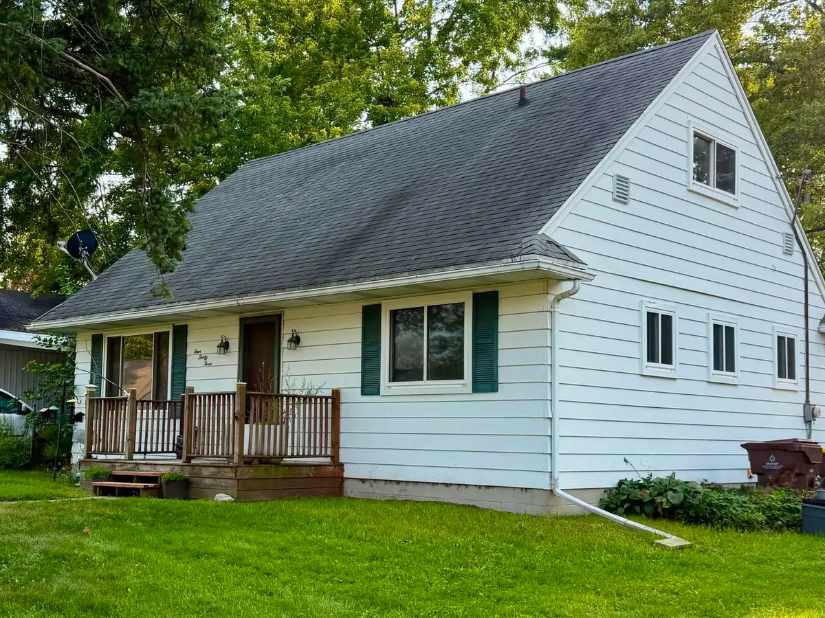 433 Harriet AVE, Lansing, MI 48917 - #1
