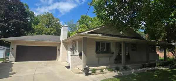816 Campbell DR, Owosso, MI 48867