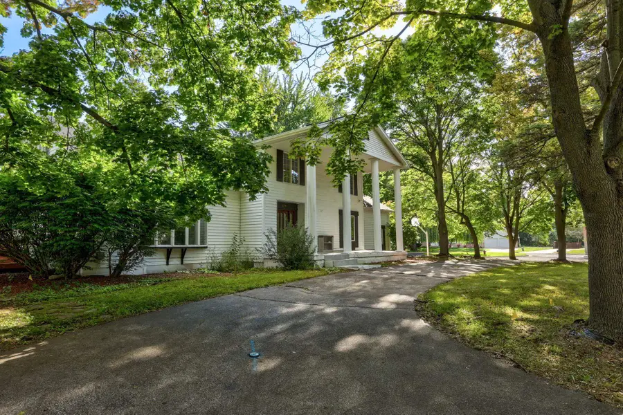 3298 Foss DR, Saginaw, MI 48603 - #2