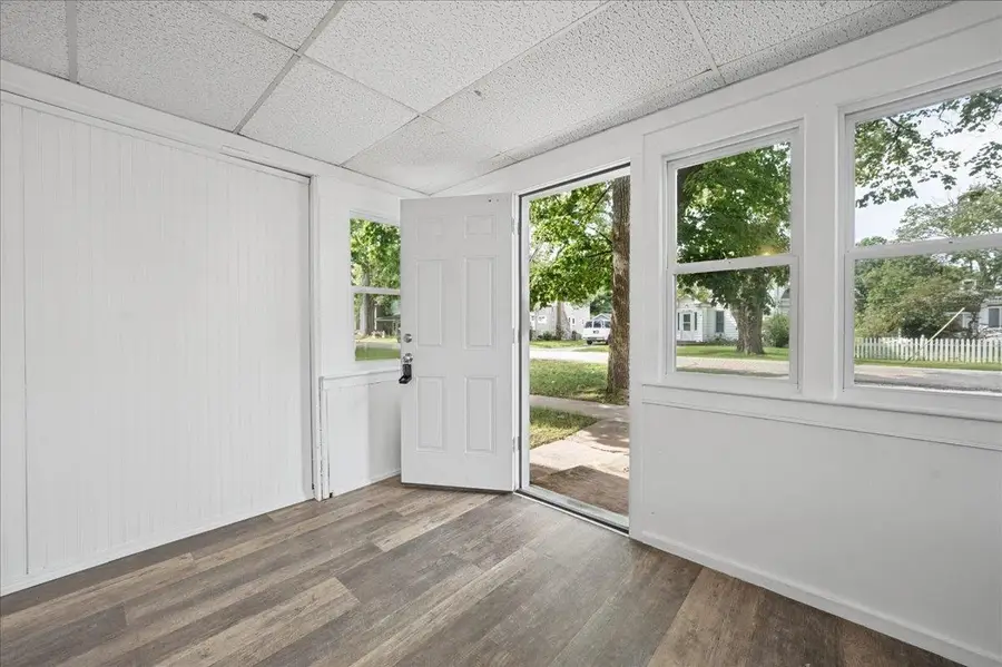 105 S Shiawassee ST, Bancroft, MI 48814 - #2