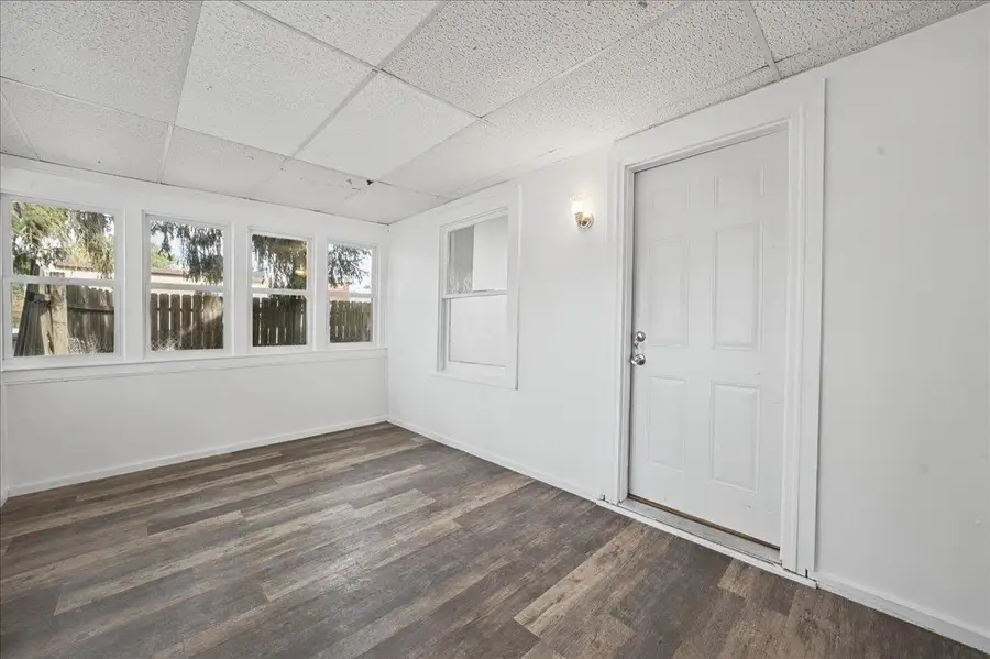 105 S Shiawassee ST, Bancroft, MI 48814 - #3